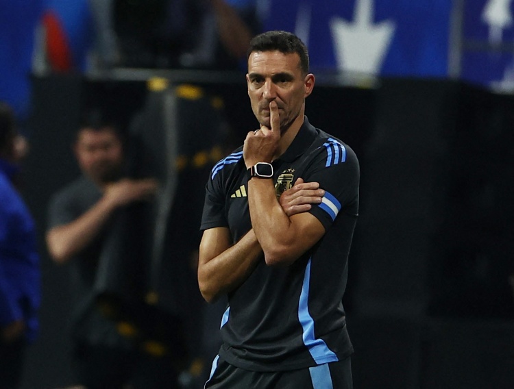 开云体育下载-奥莱报：斯卡洛尼考察超50名球员，上届世界杯15名球员会再度入选